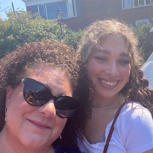 Meet your Posher, Sophia